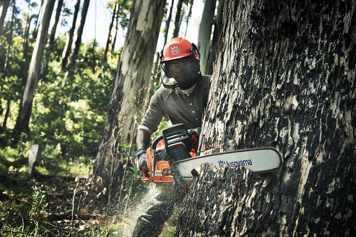 HUSQVARNA 390 XP® chainsaw (965060720)