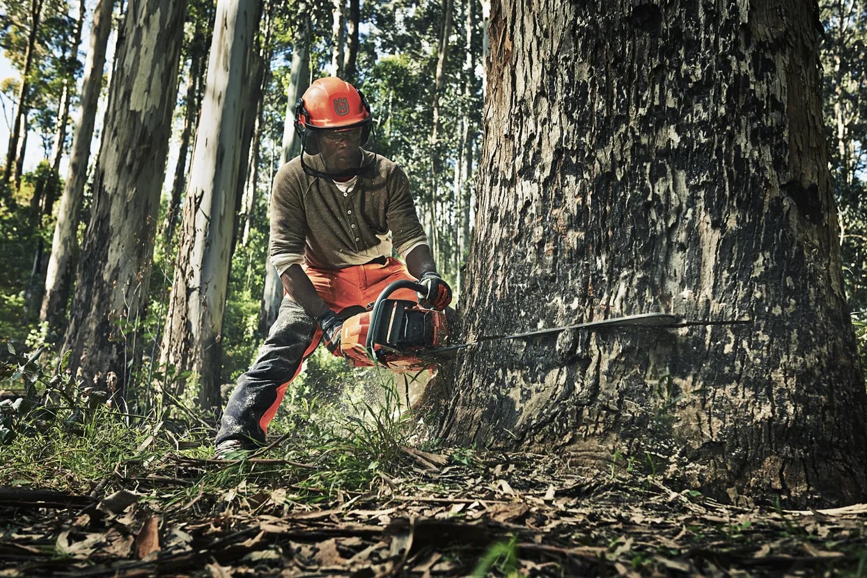 HUSQVARNA 390 XP® chainsaw (965060720)